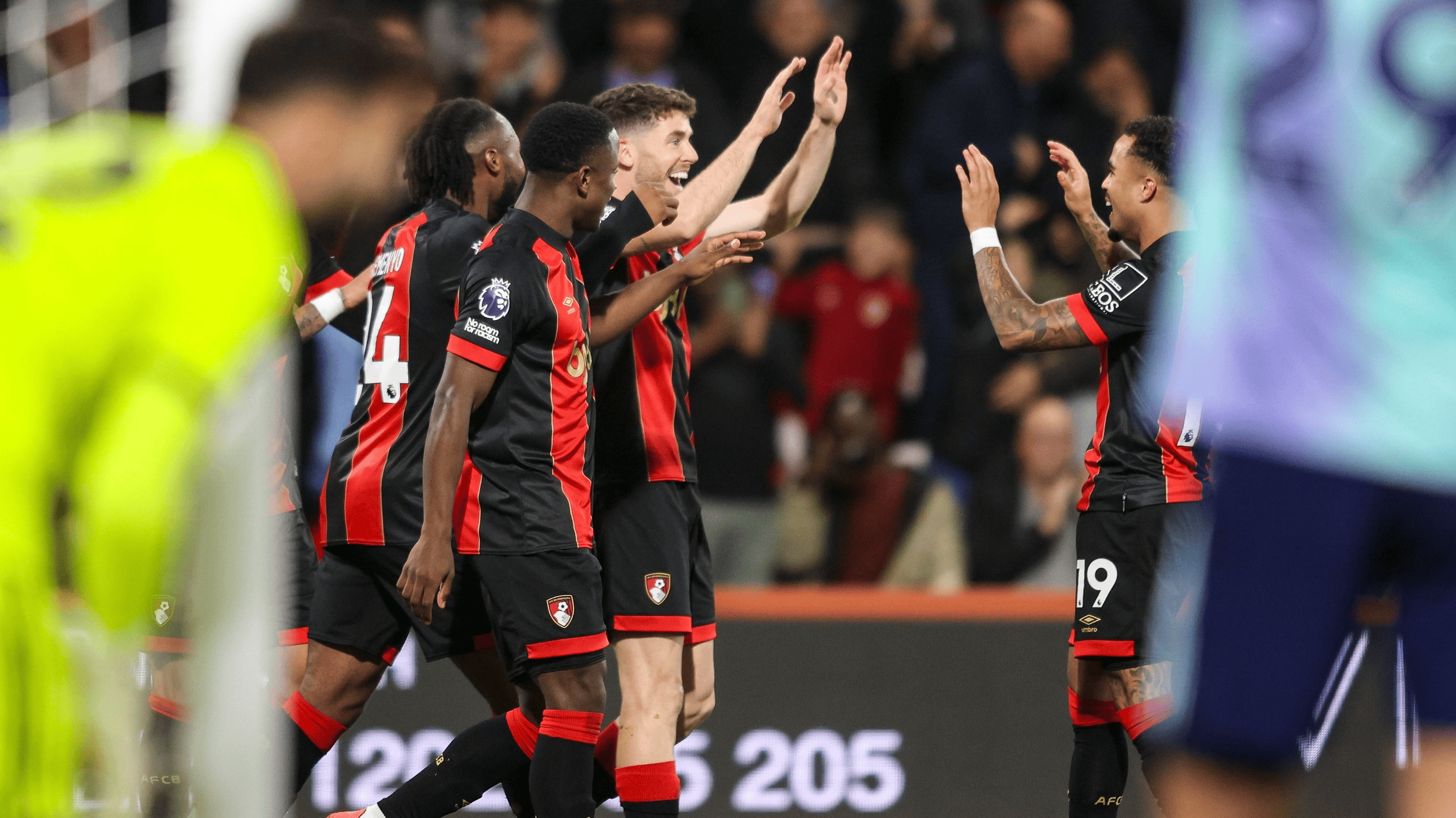 英超迎来宿敌之战，恩怨再续