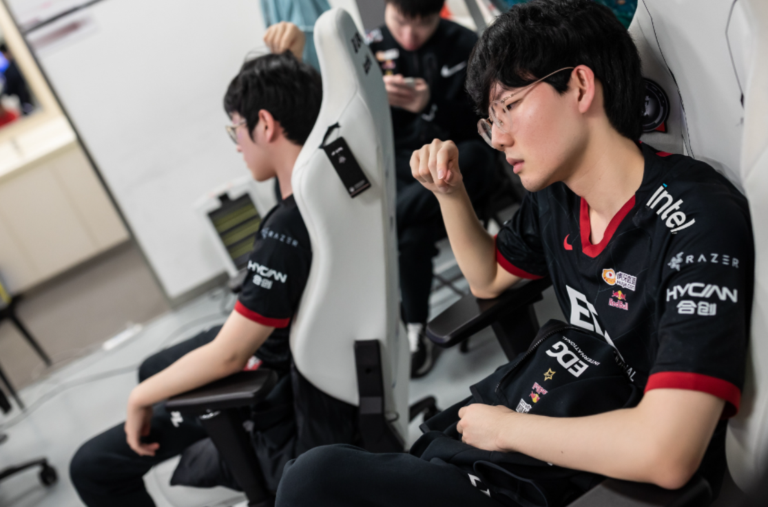 史诗对决！CS2上演极限翻盘