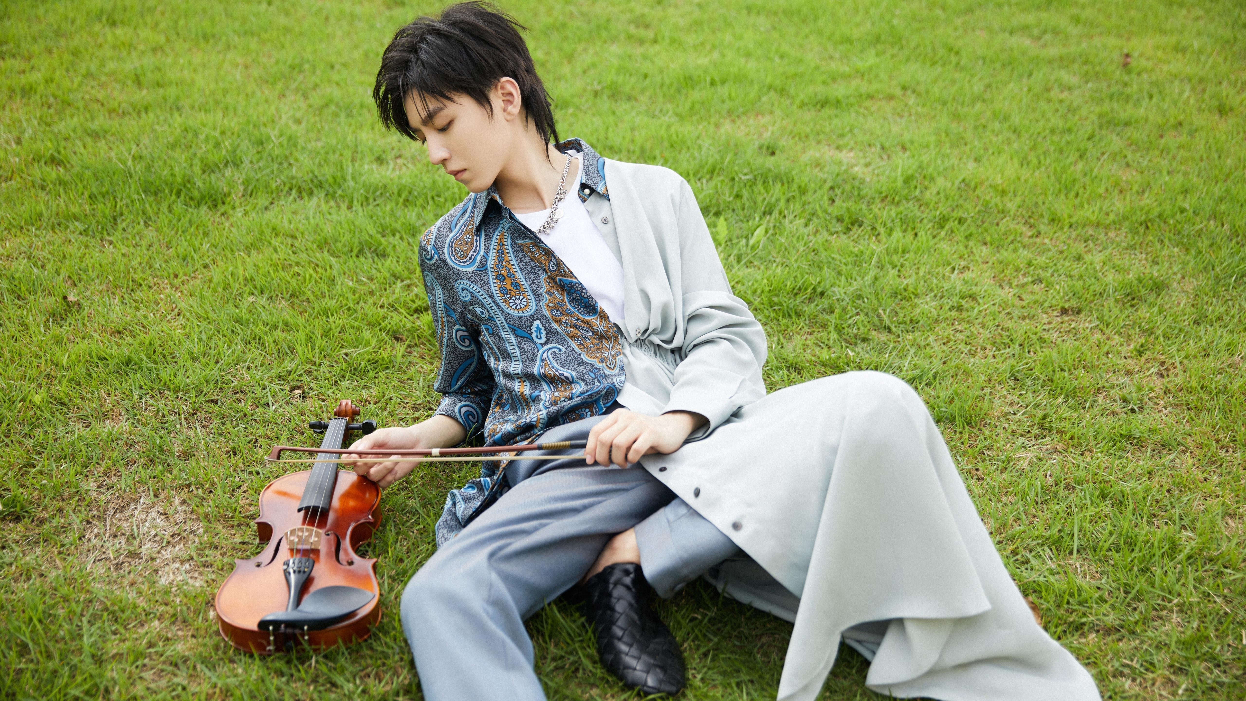 东方蓝鹰与红黑军团的对决,萨内在沉默中爆发的关键回合