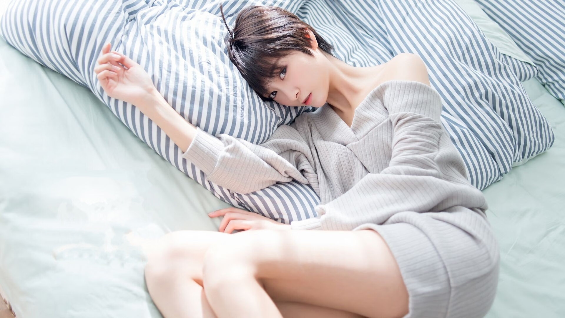 引擎咆哮与地板轰鸣，速度与激情的双重奏